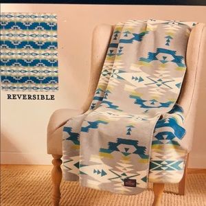 Pendleton blanket throw new reversible